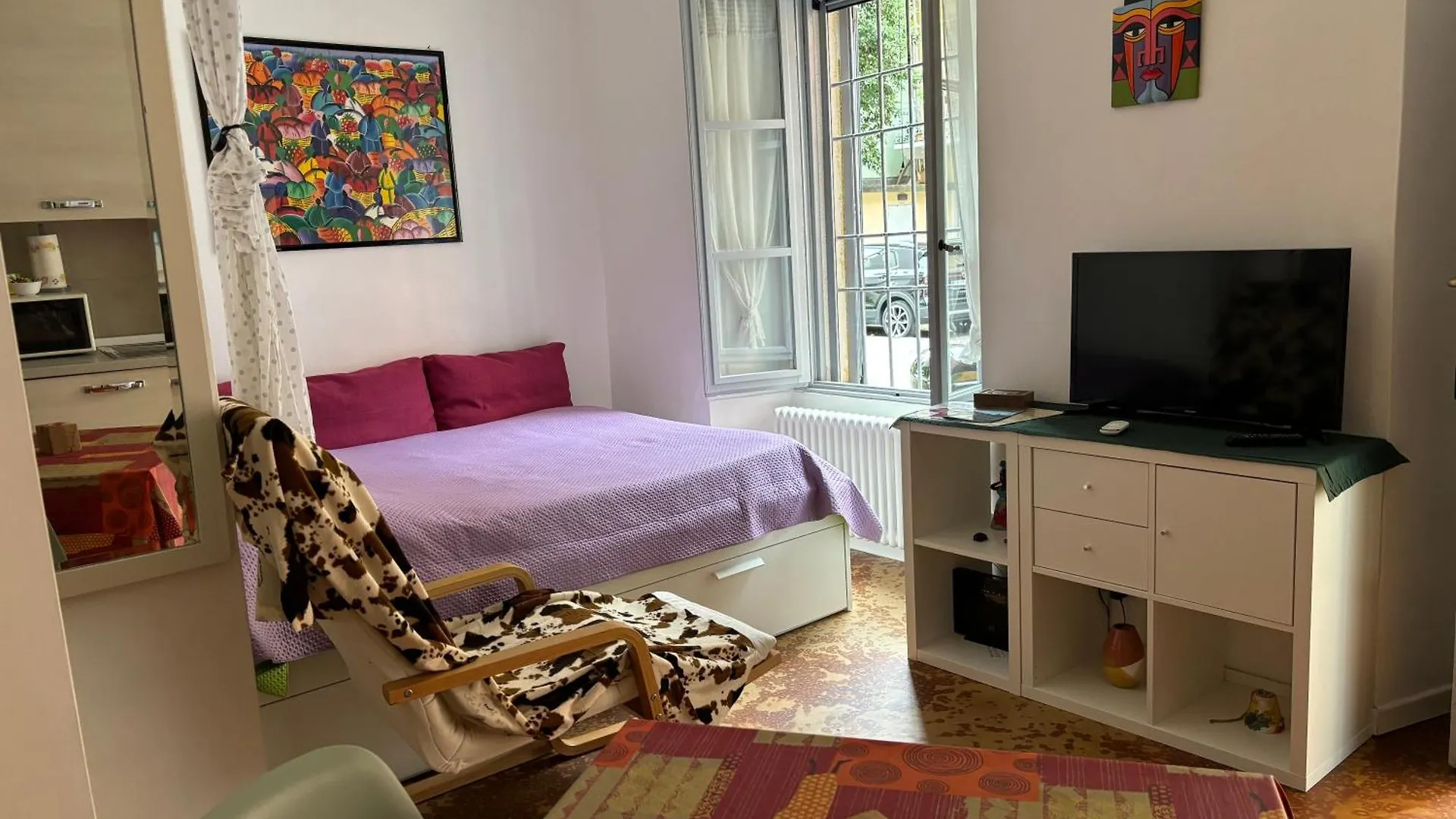 Friendly Africa Room Como Center contacts